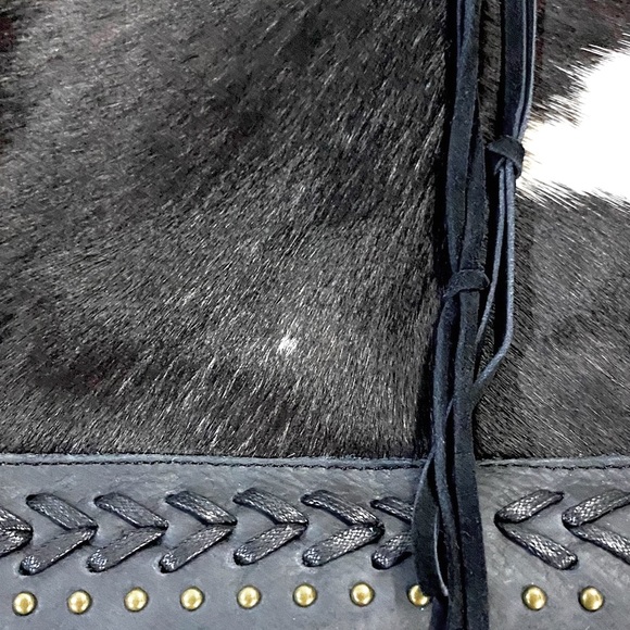 Genuine Leather Black&White Cowhide shoulder Bag - Picture 8 of 14